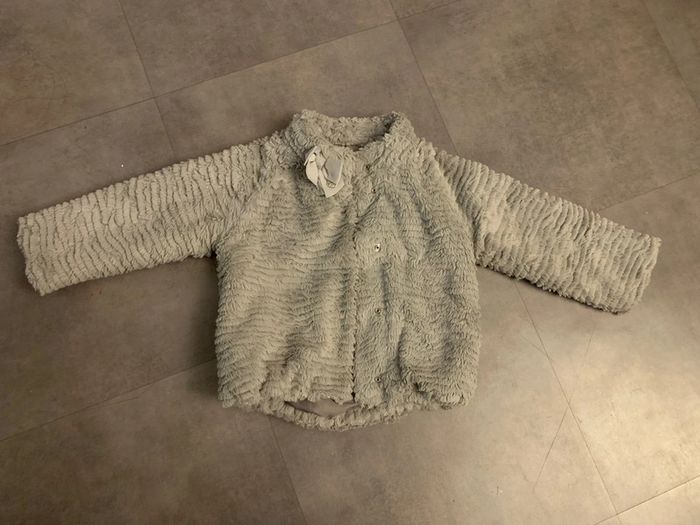 Veste grise 3/4 ans - photo numéro 2