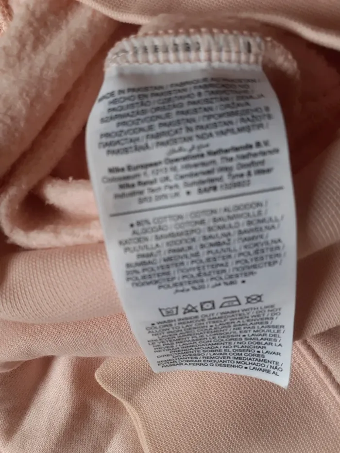 Pull rose Nike - photo numéro 6