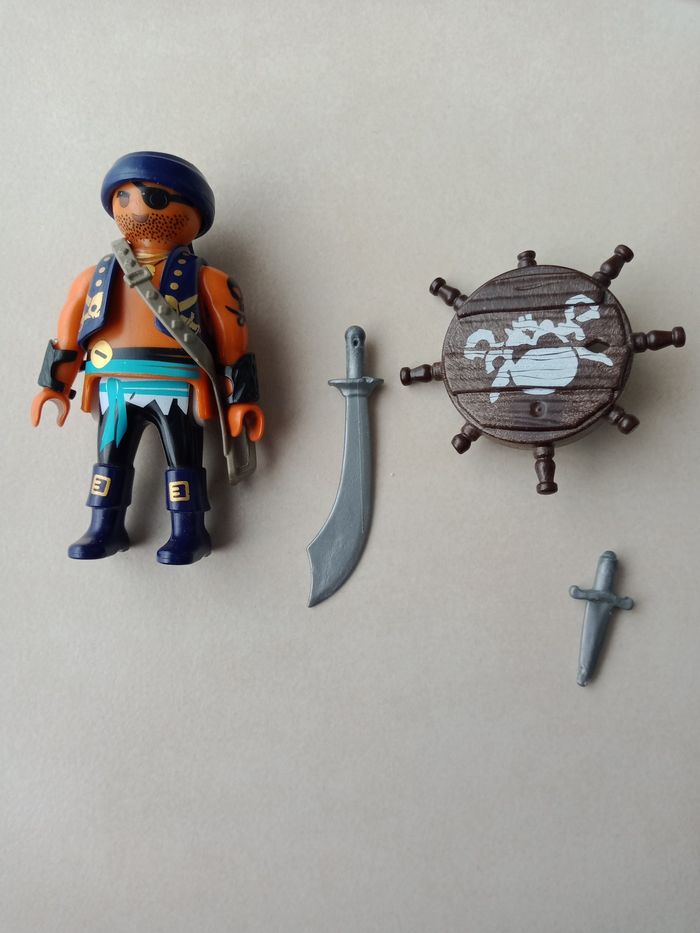 Playmobil Pirate avec bouclier - photo numéro 5