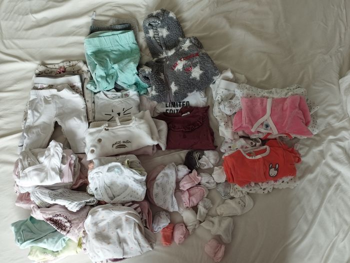 Gros Lot vêtements naissance fille