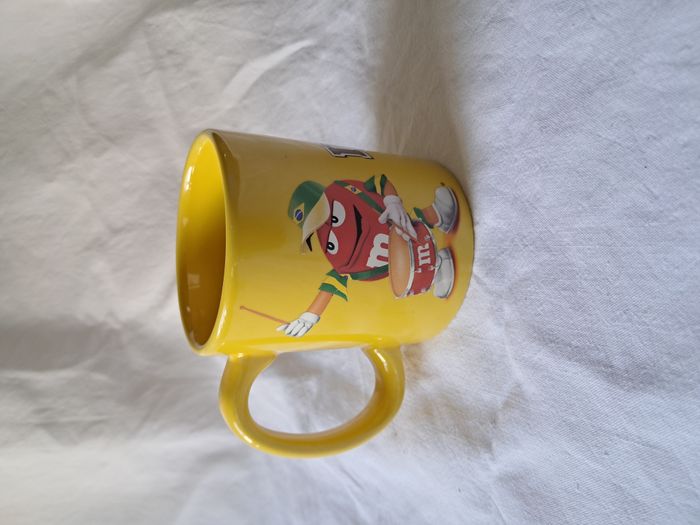 Tasse à café mug jaune M&m's rouge Mars 2014