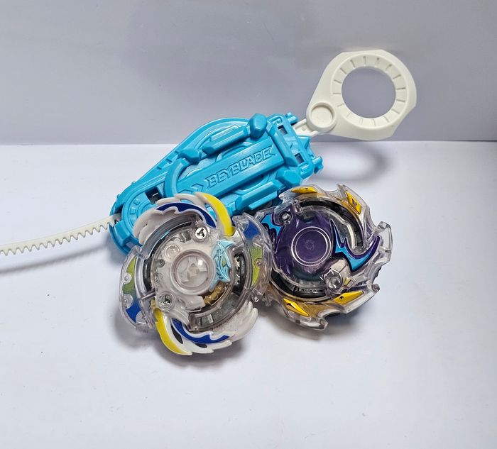Lot Toupies Beyblade Burst