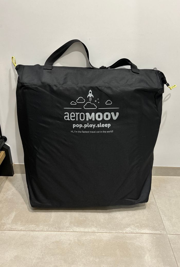 Lit de voyage AeroMoov + accessoires