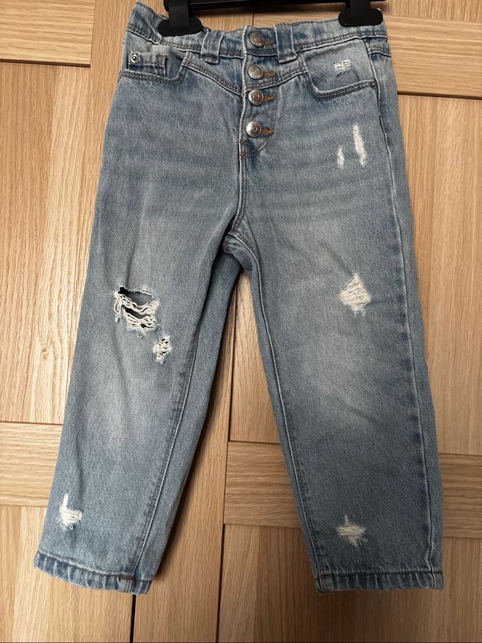 Jean mom bleu effet déchiré KIABI t.4ans