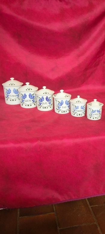 Série de 6 mesures en faïence