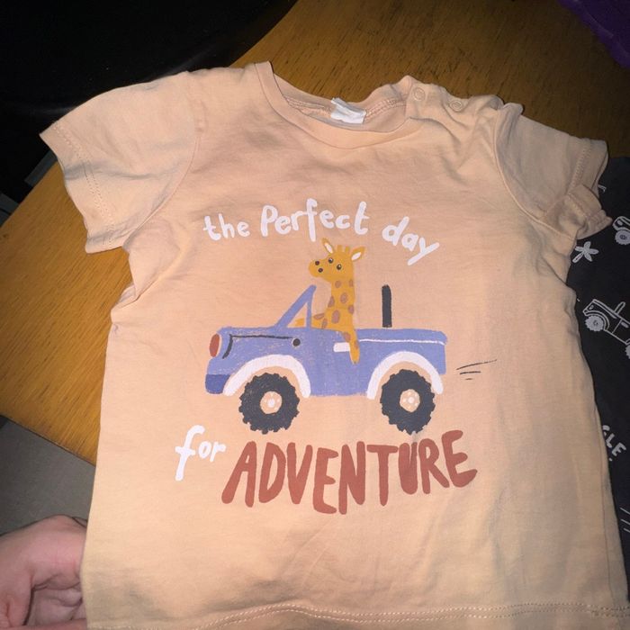 TEE shirt