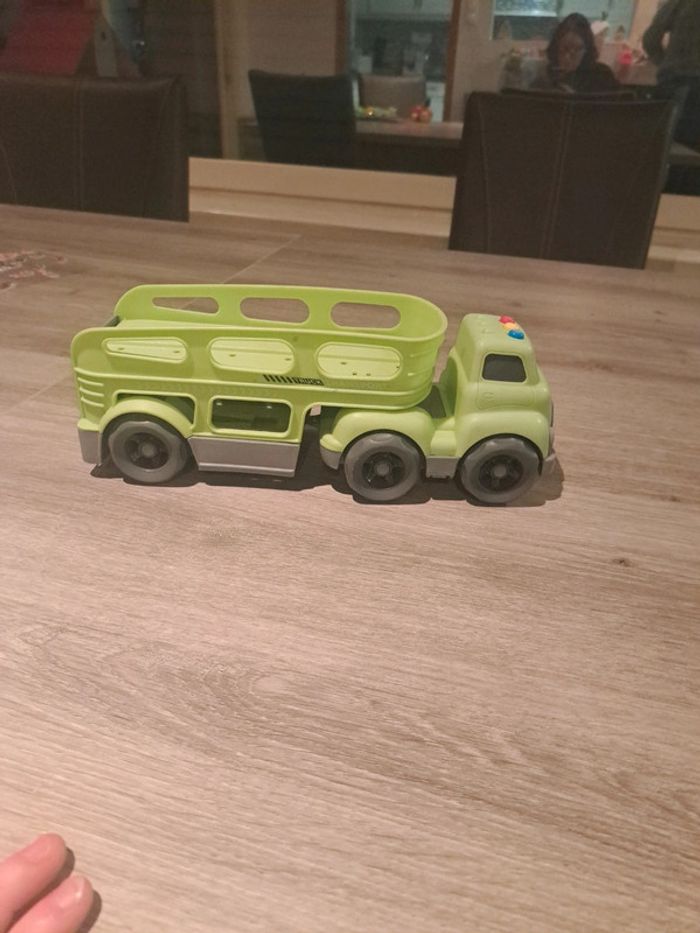 Camion qui fait du bruit - photo numéro 6