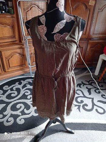 Robe courte.