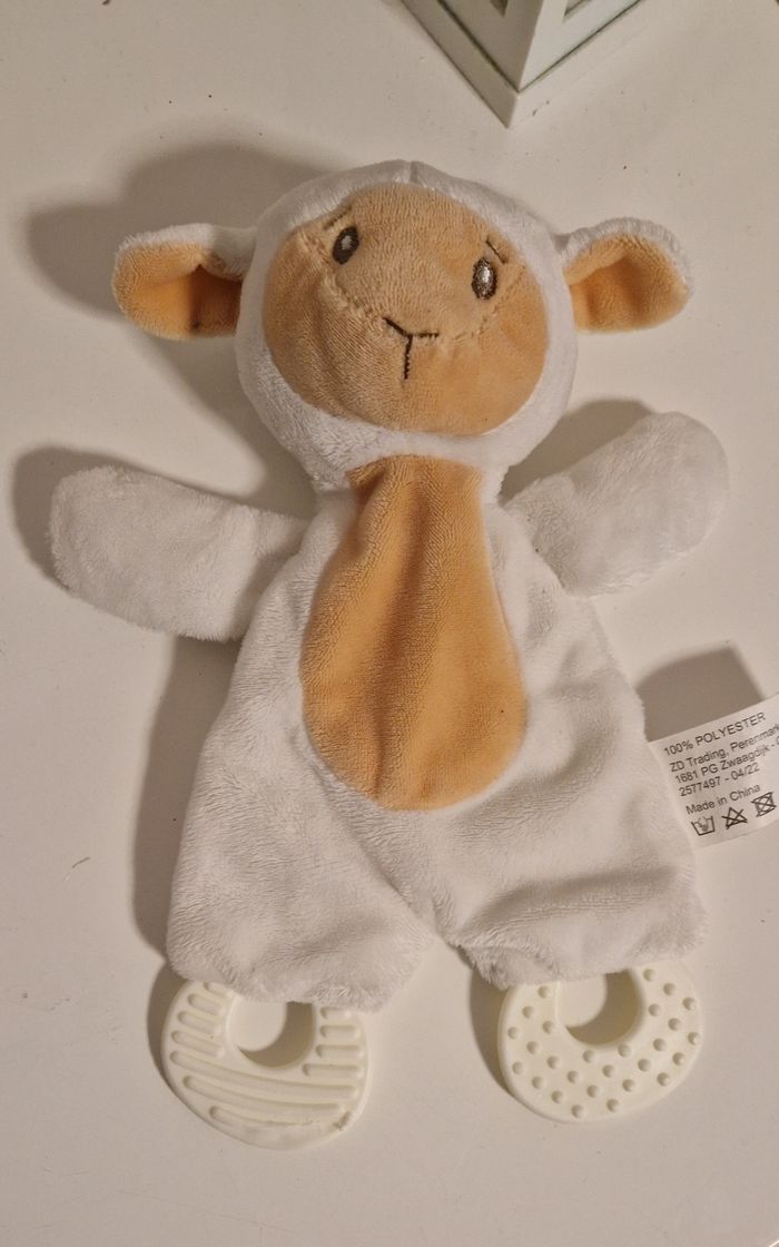 Doudou avec anneau de dentition