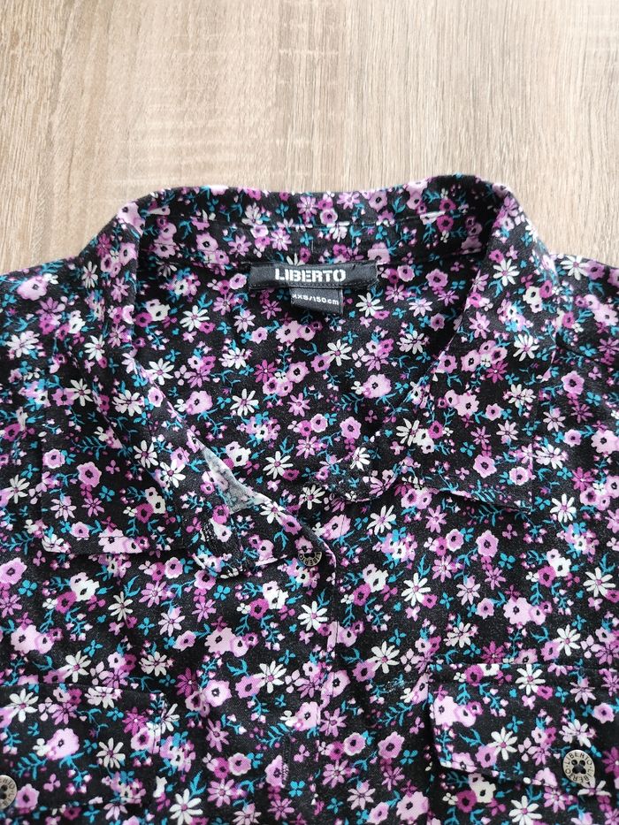 Chemise fleurie - photo numéro 3
