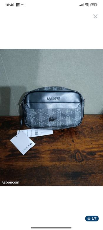 Sacoche Lacoste 
