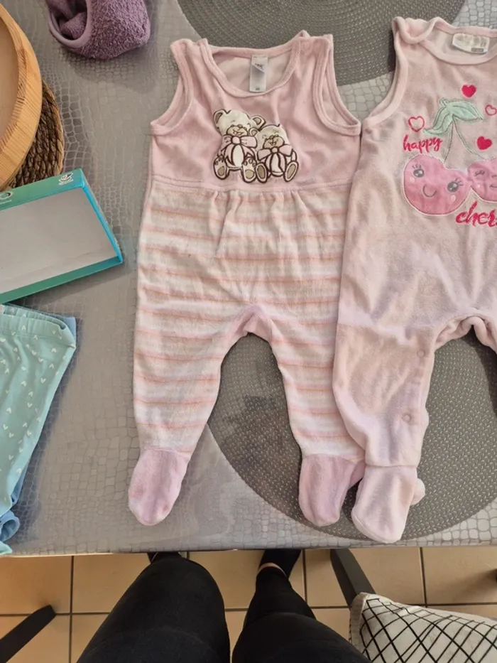 Lot de deux pyjamas - photo numéro 2