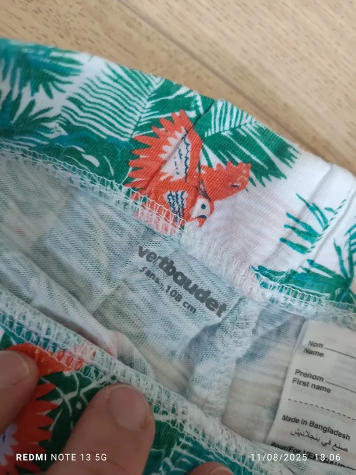 Magnifique short motif tropical Vertbaudet taille 5 ans - photo numéro 3