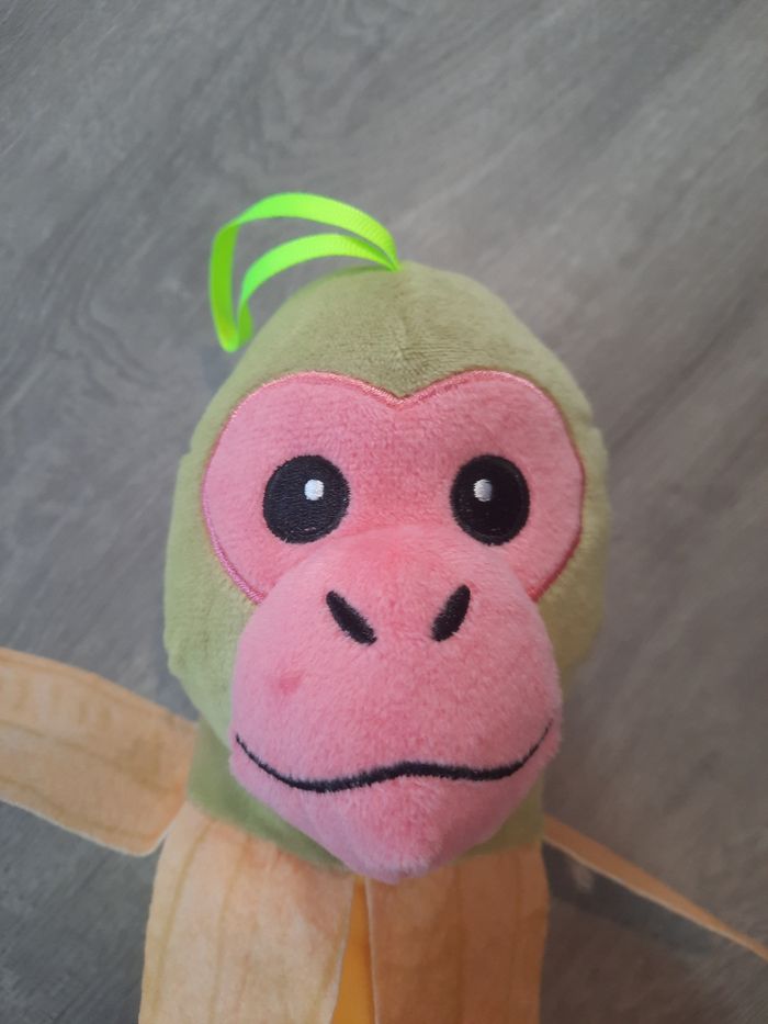 Peluche Chimpanzini Banani brainrot - photo numéro 4