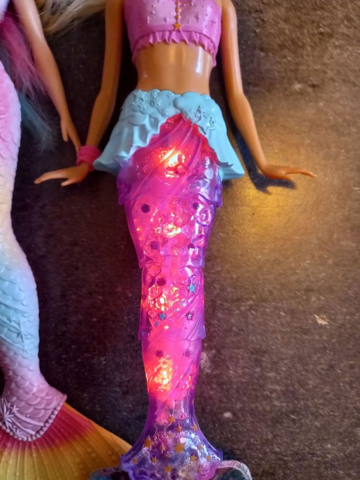 Lot barbies sirènes - photo numéro 2