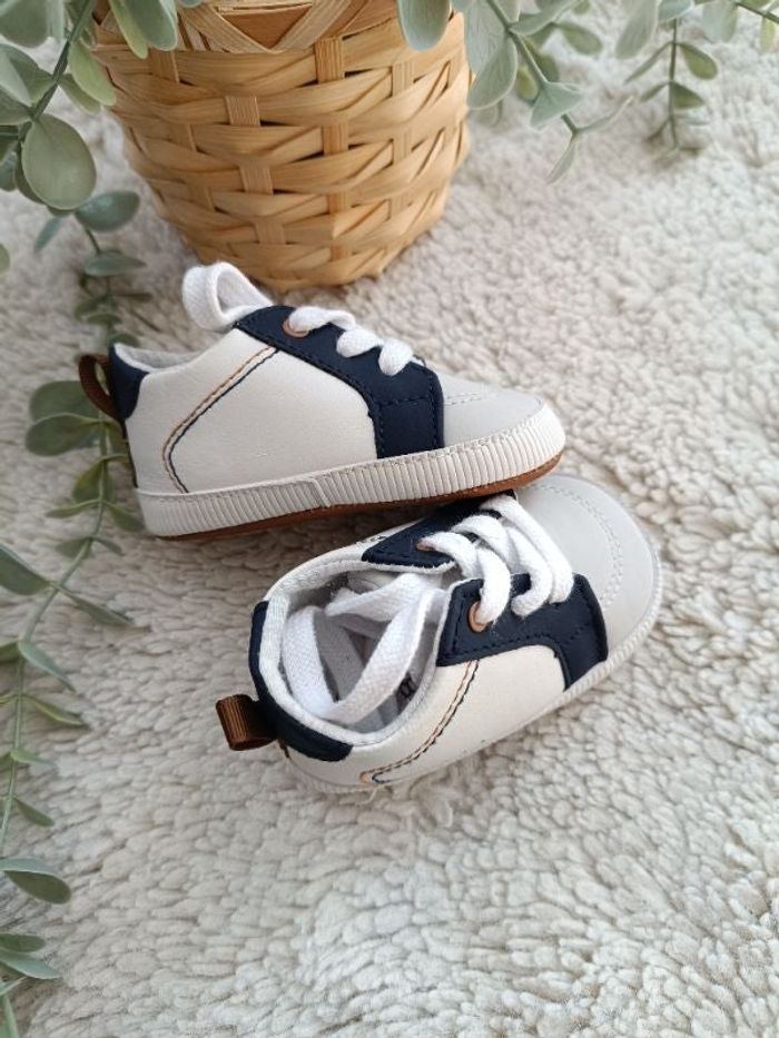 Paire de basket obaibi 6-12 mois