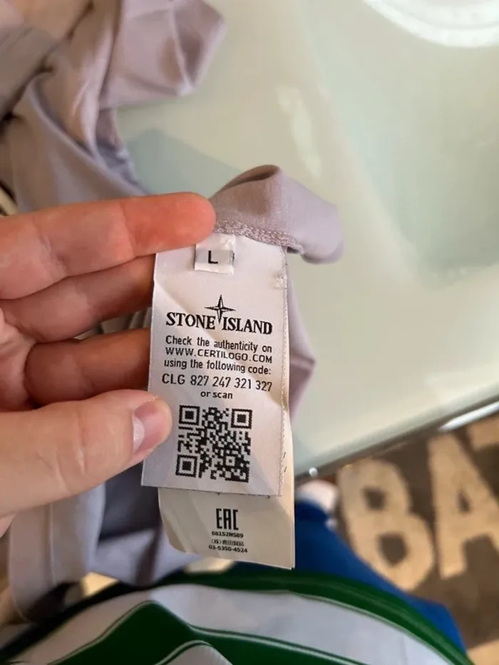 Magnifique T-shirt Stone Island logo central - Taille L - photo numéro 7