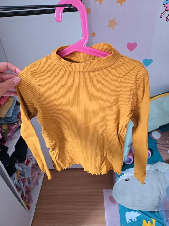 Sous pull kiabi taille 8 ans
