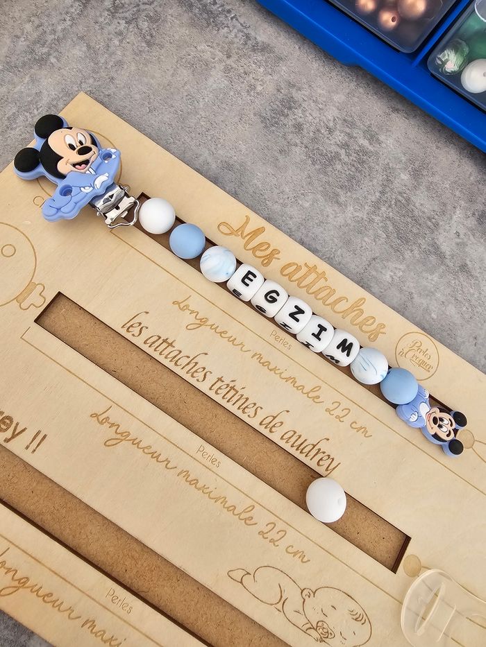 ATTACHES TÉTINES EN.SILICONE MICKEY - photo numéro 5