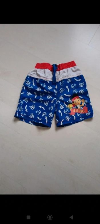Short De Bain garçon taille 4 ans en très bon état marque Disney Store