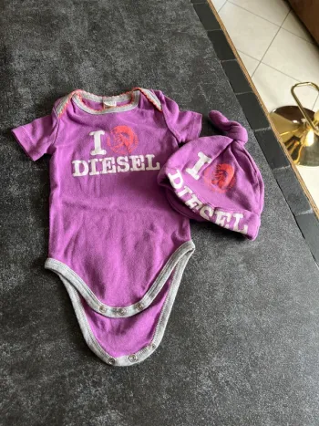 Body bonnet violet 6 mois diesel