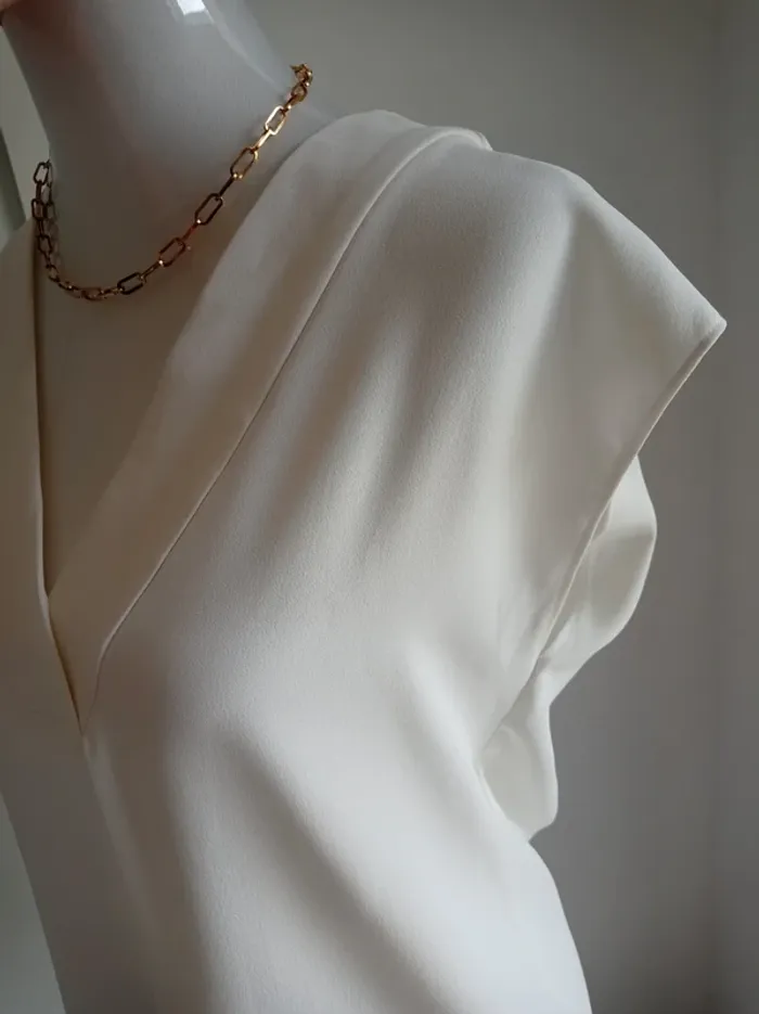 Magnifique haut blanc cassé Manches courtes beau col T.36/38 H&M - photo numéro 3