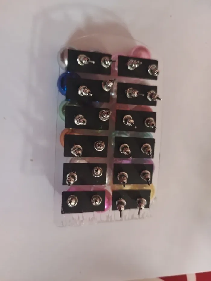 Lot de 12 paires de  boucles d'oreilles perles - photo numéro 2