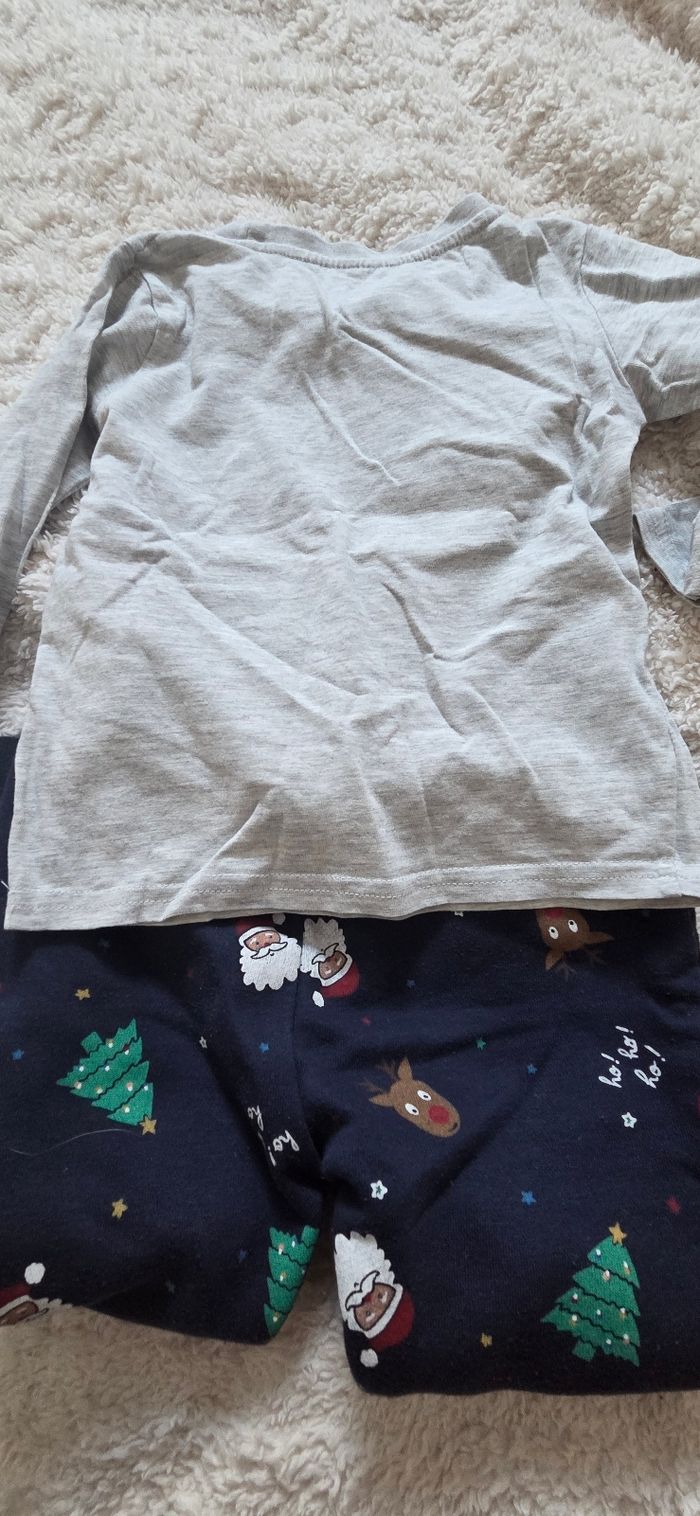 Ensemble Noël primark 98 cm - photo numéro 2