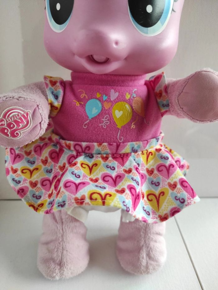 Plush Pinkie pie learns to walk my little Pony , poney g4 #geektradeponeyg4 - photo numéro 4