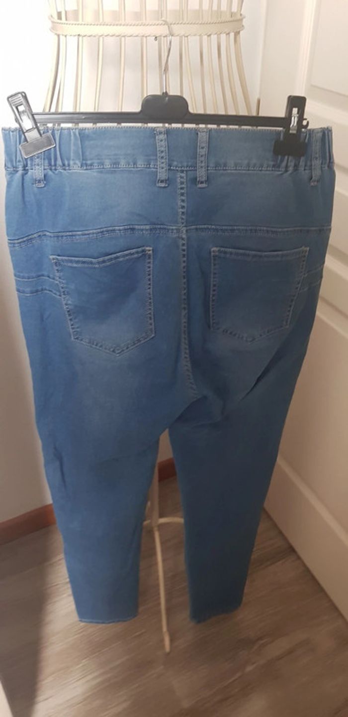Jean femme taille 44 - photo numéro 3