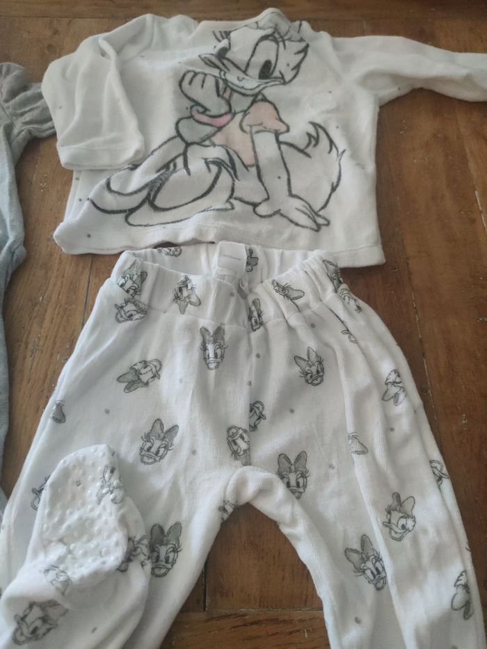 Lot 4 pyjamas Disney 12 mois - photo numéro 5