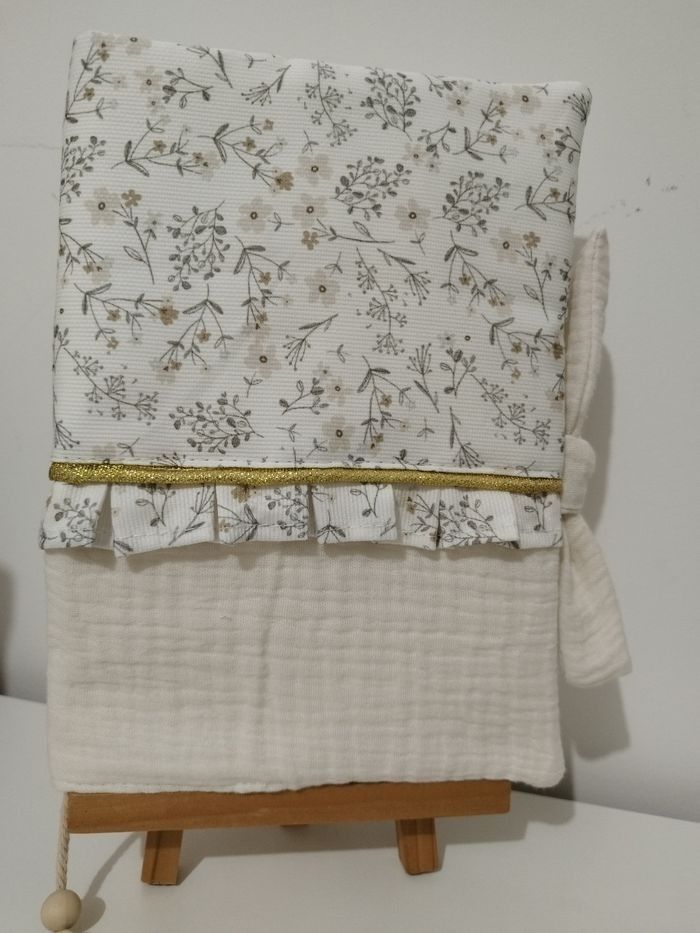 Un protège carnet de santé 18€ - photo numéro 3