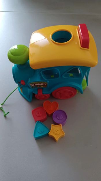 Petit train à tirer lumière et musique