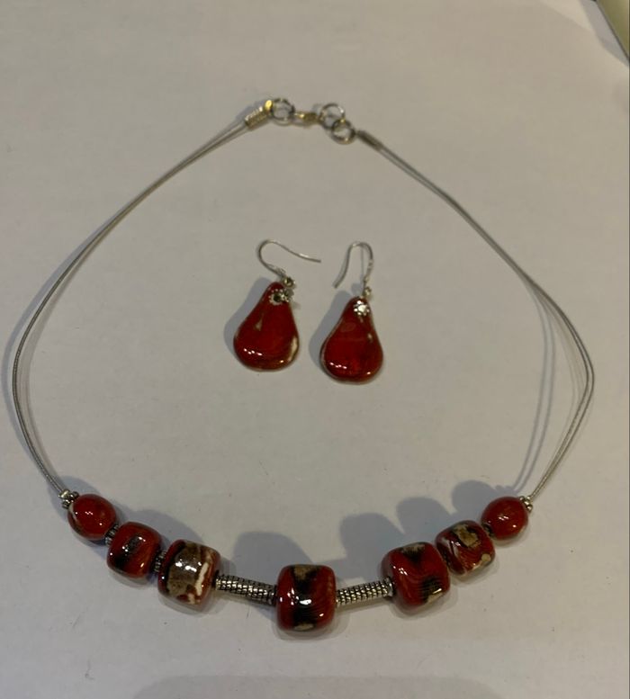 Collier et BO tons  rouges - photo numéro 2