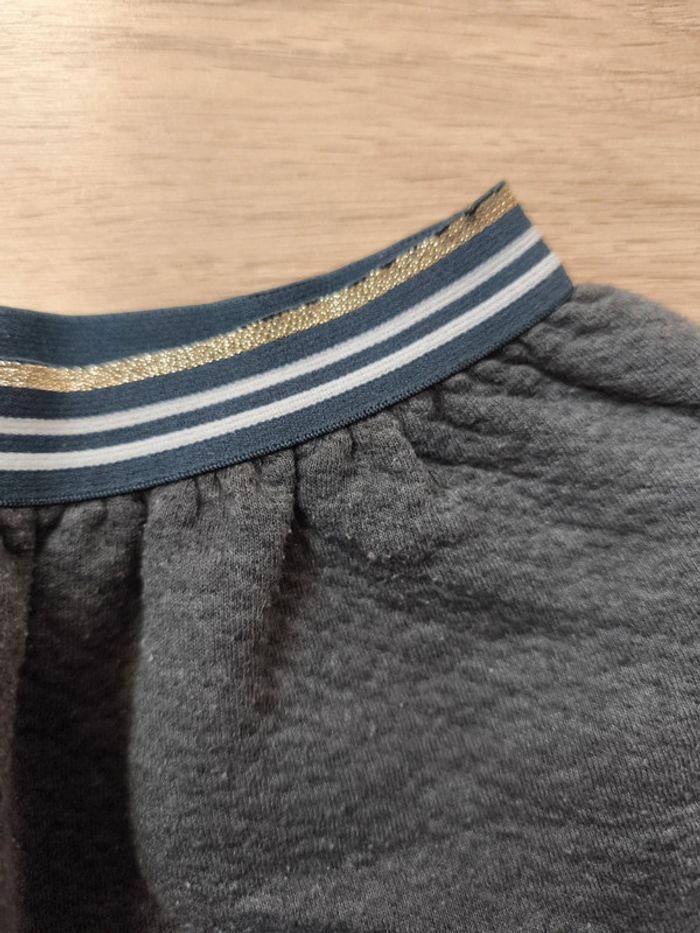 Jupe grise - photo numéro 2