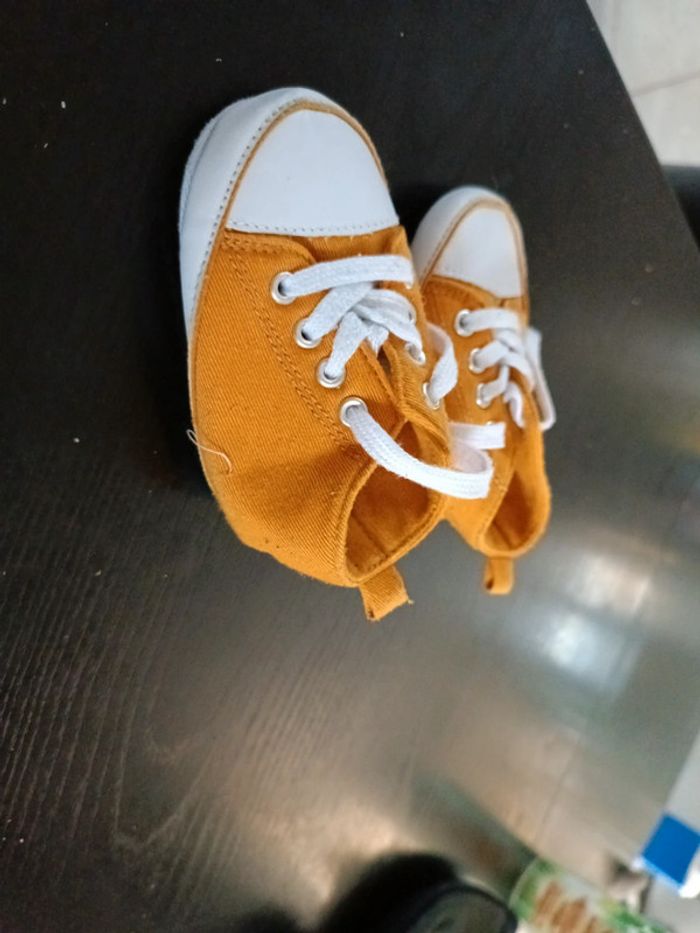 Chaussures bébé 6/9 mois