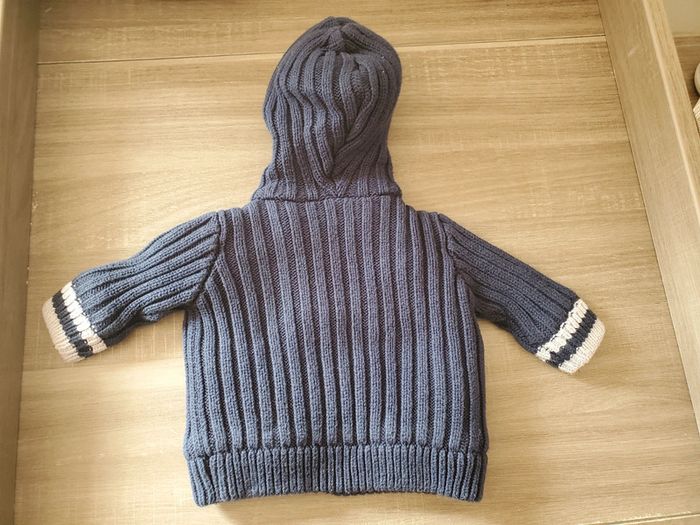 Lot de 3 gilets et 1 manteau bébé 1 mois - photo numéro 7