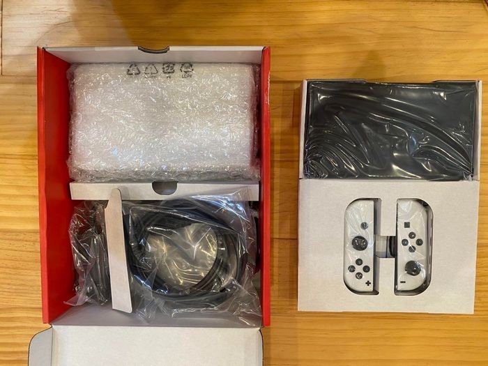 Console Portable Nintendo Switch OLED Modèle HEG-001 64Go Blanc Japon Occasions - photo numéro 2