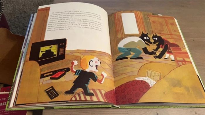 Livre Loup y es-tu ? - photo numéro 2