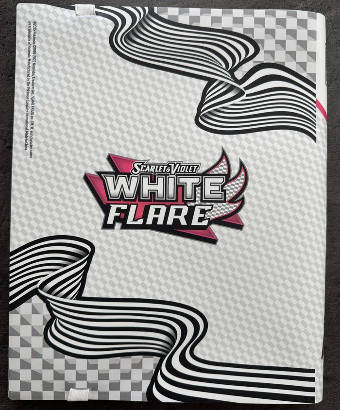 Classeur Pokémon Flamme Blanche EV10.5 - photo numéro 2
