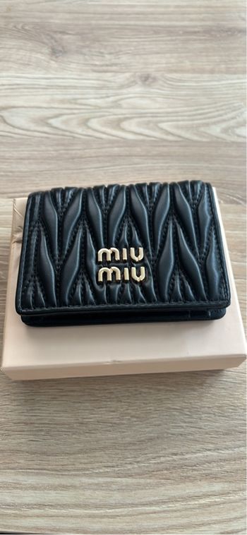 Porte feuille miu miu