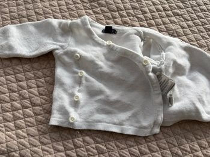 Lot 2 gilets bonnet / prématuré / comme neuf - photo numéro 9