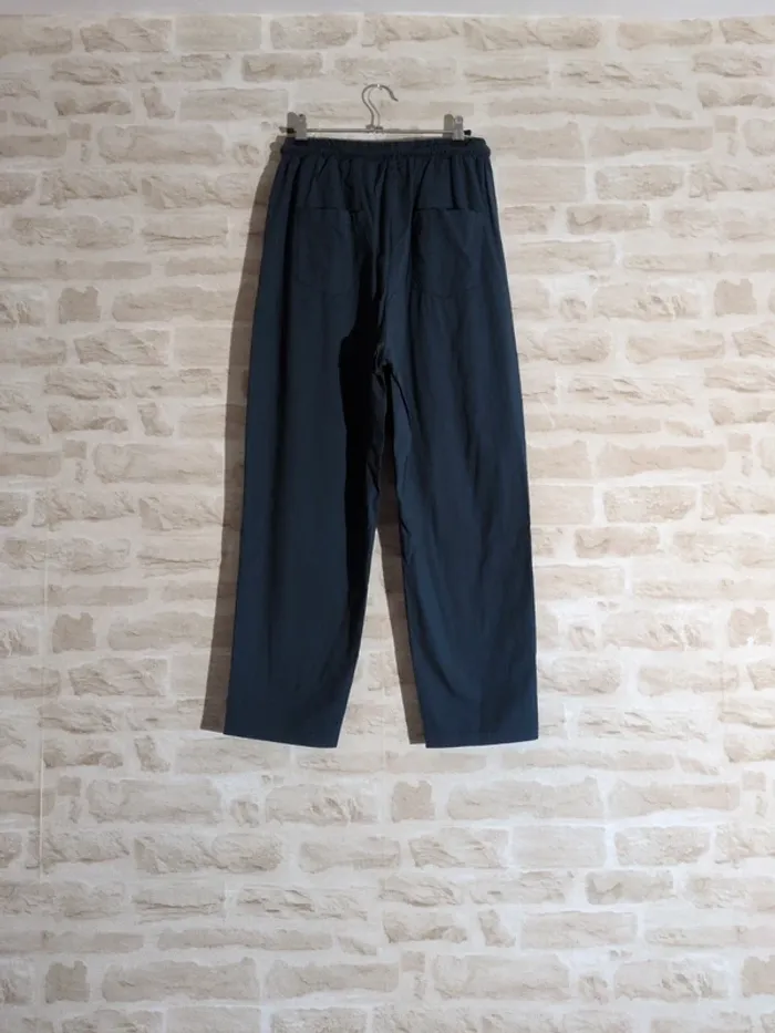 Pantalon AYA bleu marine (existe aussi en noir) Taille 36/38 – Neuf avec étiquette - photo numéro 2