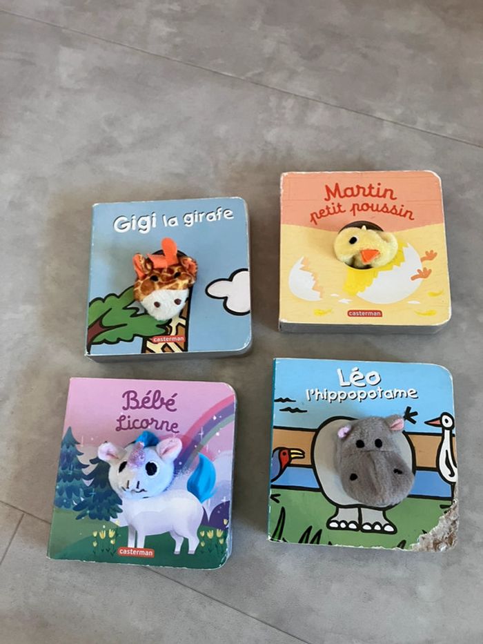 Lot 4 livres avec marionnettes