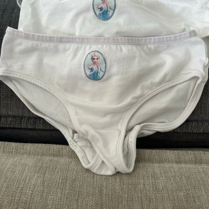 Lot de 7 culottes Disney princesses H&M 6 ans - photo numéro 5