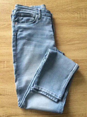 Jean skinny fit 14 ans