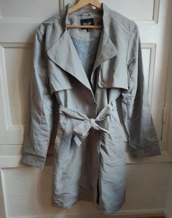 Trench gris, Brave soul, L