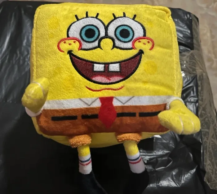 Peluche bob l éponge carré - photo numéro 3