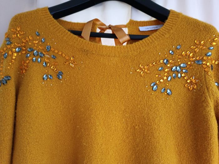 Pull orné de pierres - photo numéro 5