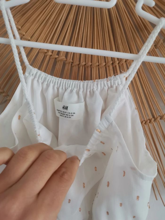 Robe comme neuve h&m 4/5 ans - photo numéro 3